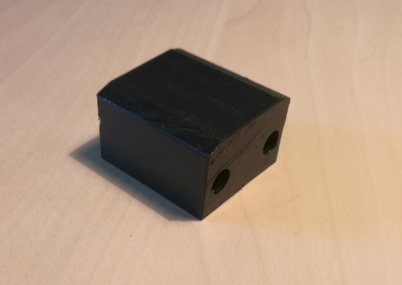 Kostka dystansowa blach 35 × 30 × 20 mm